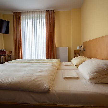 Hotel Goldene Gans Манхайм Екстериор снимка