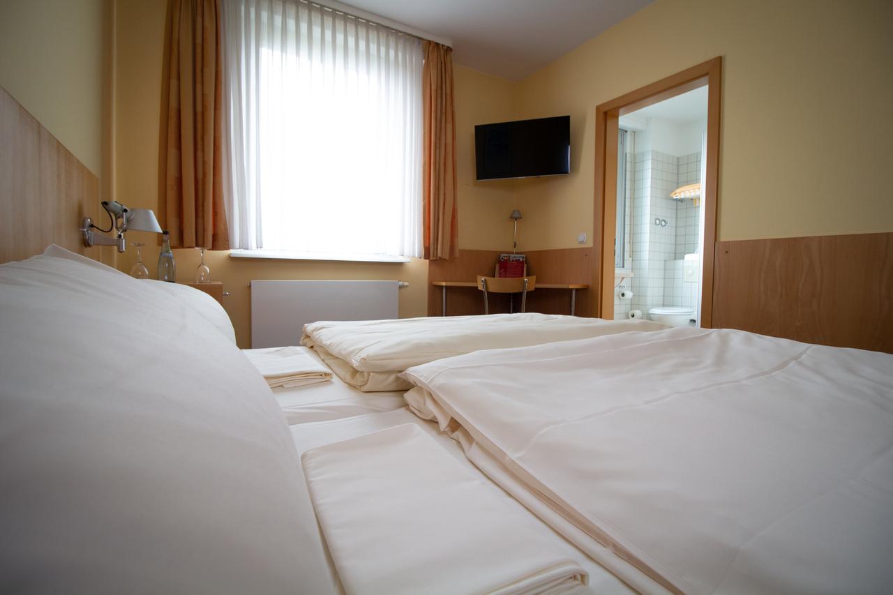 Hotel Goldene Gans Манхайм Екстериор снимка