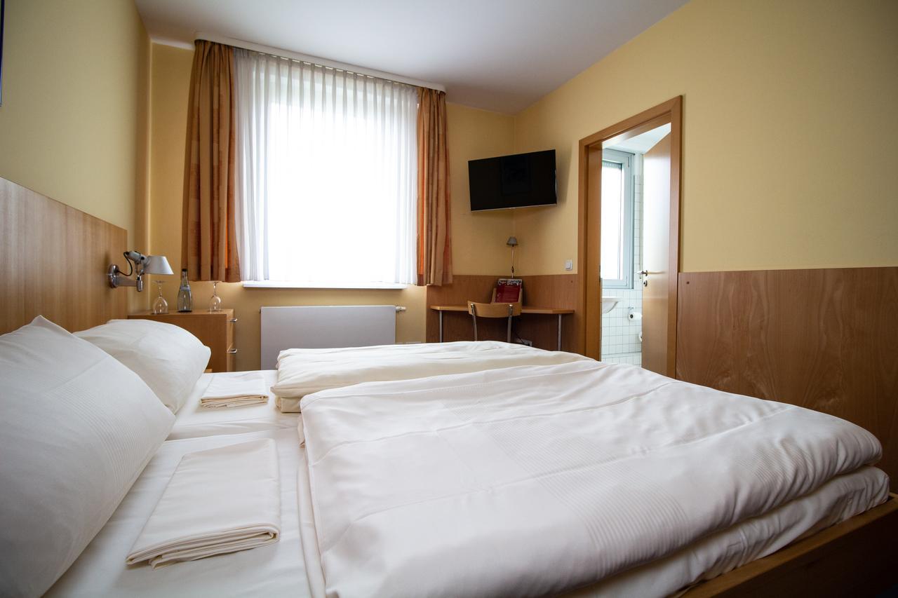 Hotel Goldene Gans Манхайм Екстериор снимка
