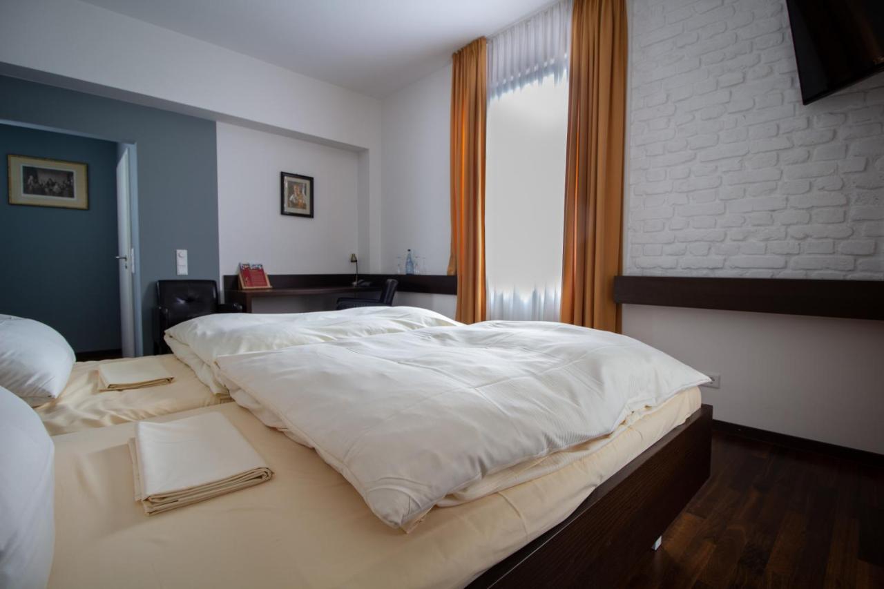 Hotel Goldene Gans Манхайм Екстериор снимка